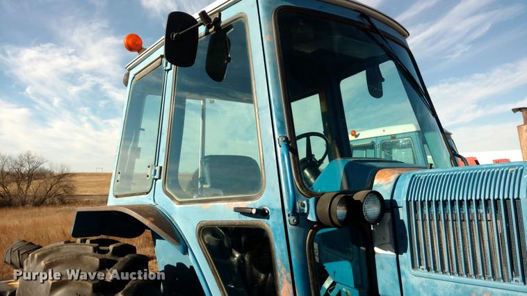 image for item DB0792 1985 Ford TW35 MFWD tractor