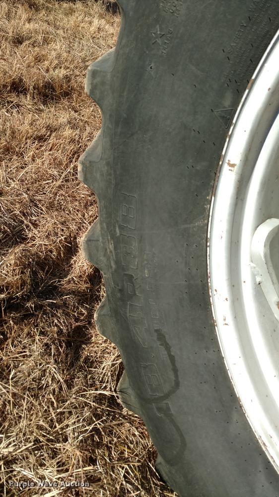 image for item DB0792 1985 Ford TW35 MFWD tractor