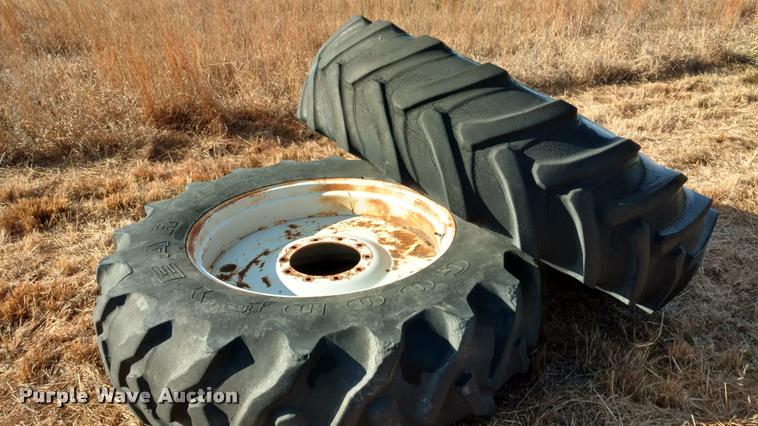 image for item DB0792 1985 Ford TW35 MFWD tractor