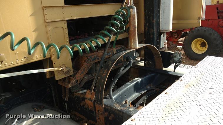 image for item DB0793 1989 Freightliner FLA semi truck