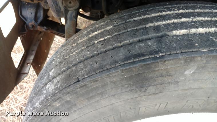 image for item DB0793 1989 Freightliner FLA semi truck