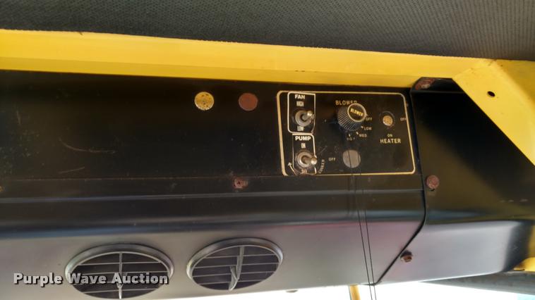 image for item DB0794 1981 New Holland 1495 haybine swather