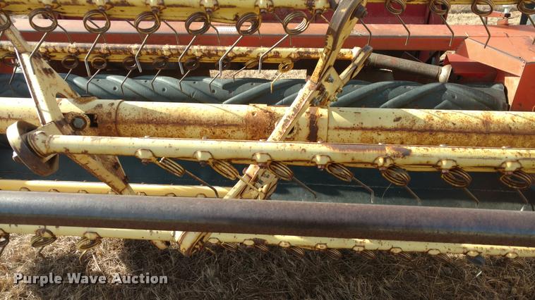 image for item DB0794 1981 New Holland 1495 haybine swather