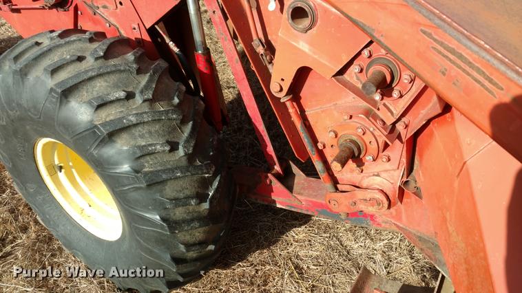 image for item DB0794 1981 New Holland 1495 haybine swather