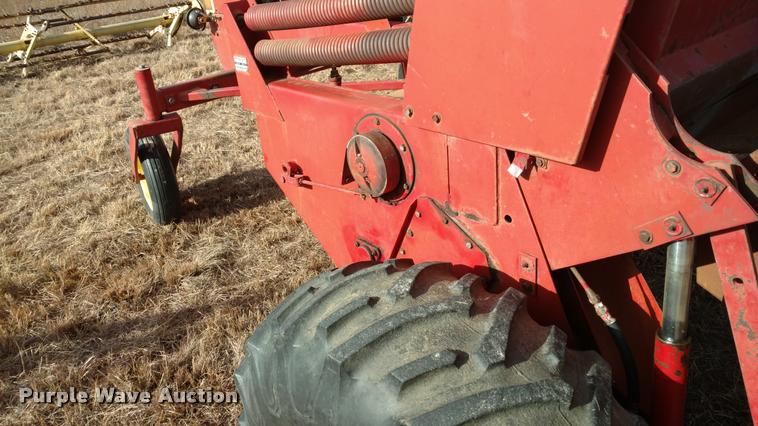 image for item DB0794 1981 New Holland 1495 haybine swather
