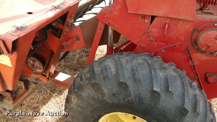 image for item DB0794 1981 New Holland 1495 haybine swather
