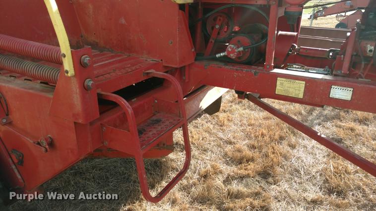 image for item DB0794 1981 New Holland 1495 haybine swather
