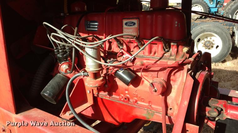 image for item DB0794 1981 New Holland 1495 haybine swather