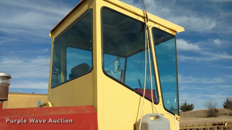 image for item DB0794 1981 New Holland 1495 haybine swather