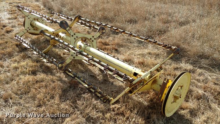 image for item DB0794 1981 New Holland 1495 haybine swather