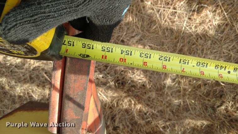 image for item DB0794 1981 New Holland 1495 haybine swather