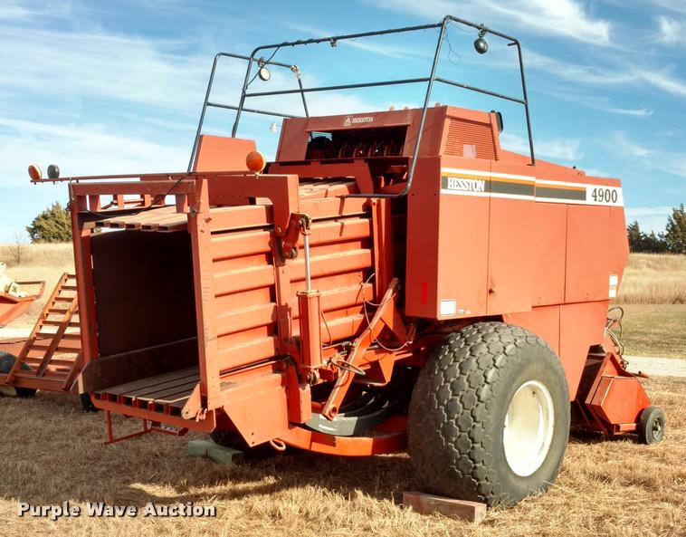 image for item DB0796 Hesston 4900 large square baler