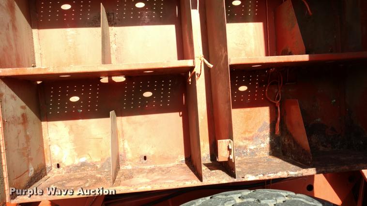 image for item DB0796 Hesston 4900 large square baler