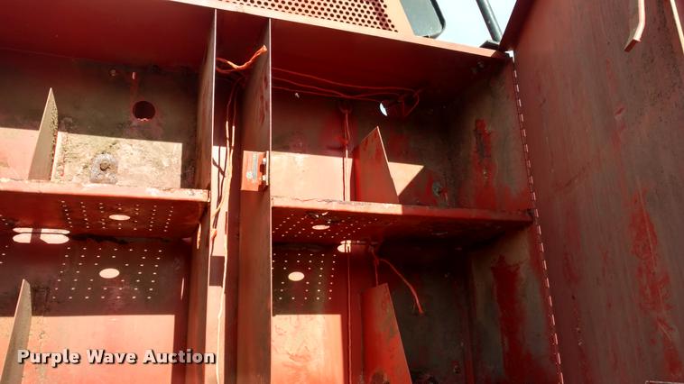 image for item DB0796 Hesston 4900 large square baler