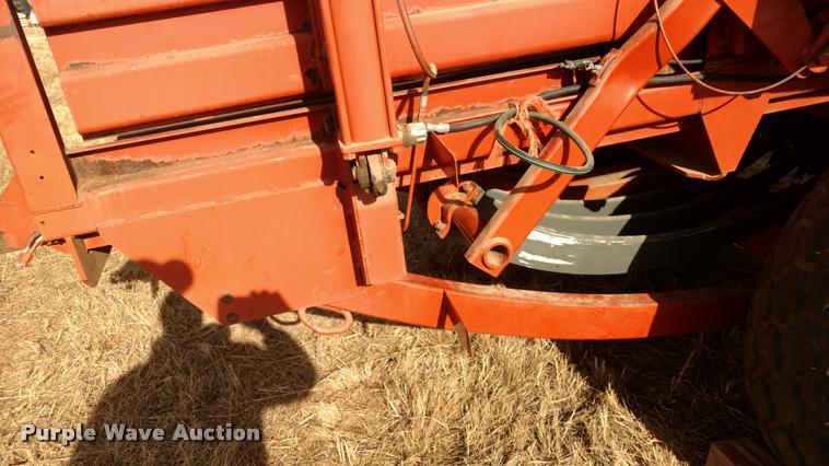 image for item DB0796 Hesston 4900 large square baler