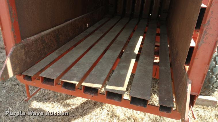 image for item DB0796 Hesston 4900 large square baler