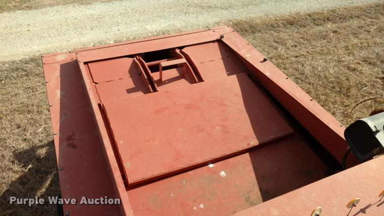 image for item DB0796 Hesston 4900 large square baler