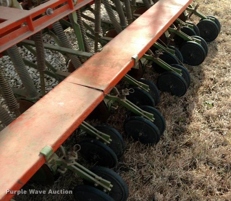 image for item DB0800 Tye 20-20 no-till grain drill
