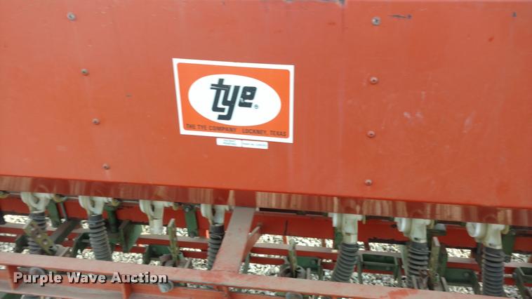 image for item DB0800 Tye 20-20 no-till grain drill
