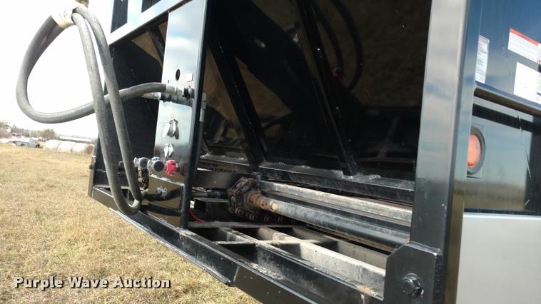 image for item DB0801 2016 Taller Fehr live bottom silage trailer