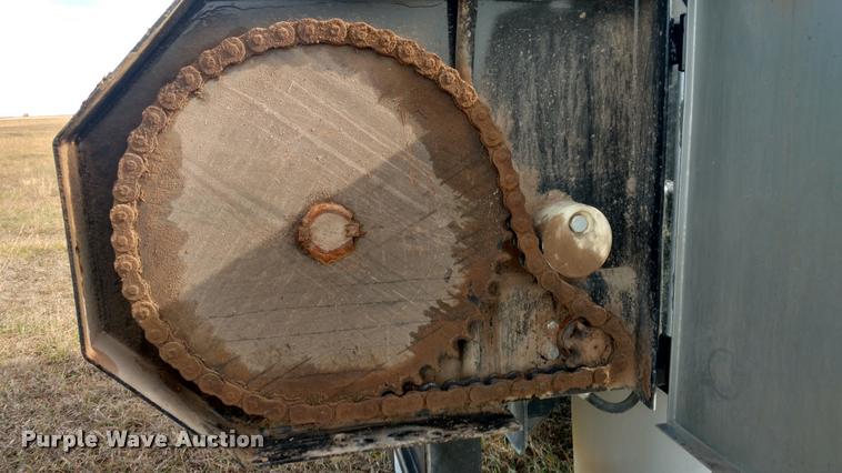 image for item DB0801 2016 Taller Fehr live bottom silage trailer