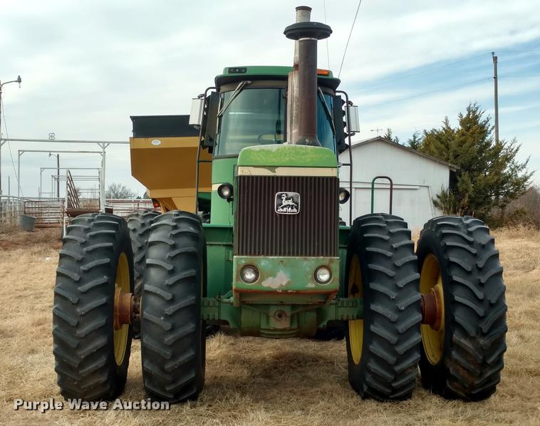 image for item DB0810 1981 John Deere 8640 4WD tractor