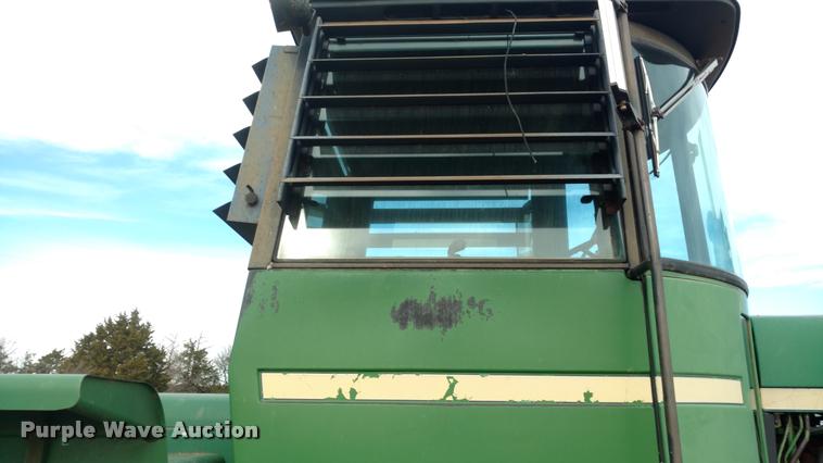 image for item DB0810 1981 John Deere 8640 4WD tractor