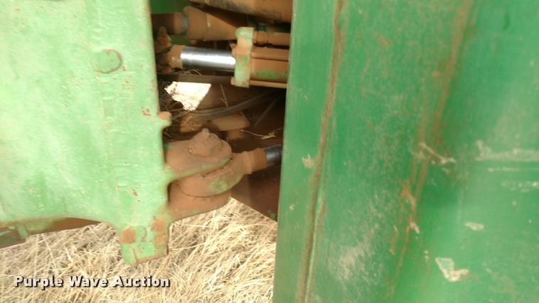 image for item DB0810 1981 John Deere 8640 4WD tractor