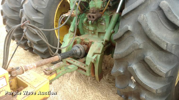 image for item DB0810 1981 John Deere 8640 4WD tractor