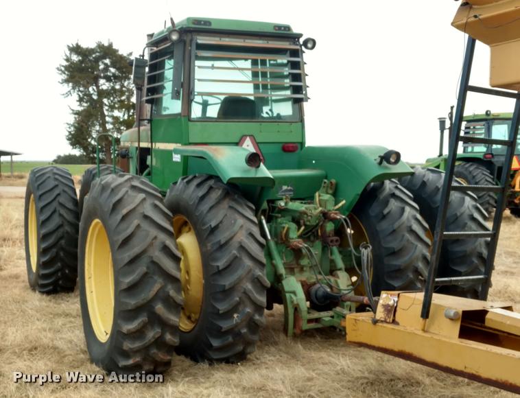 image for item DB0810 1981 John Deere 8640 4WD tractor