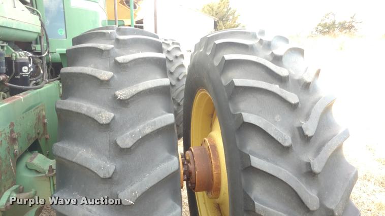 image for item DB0810 1981 John Deere 8640 4WD tractor