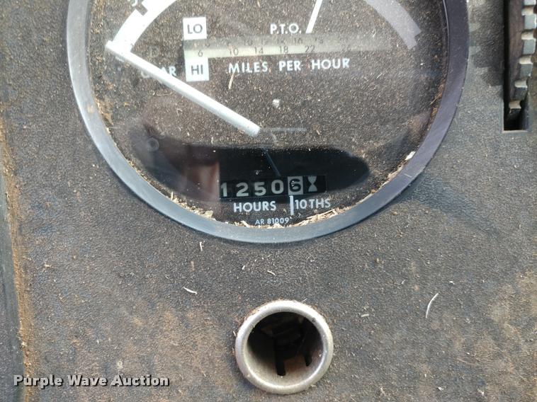 image for item DB0810 1981 John Deere 8640 4WD tractor