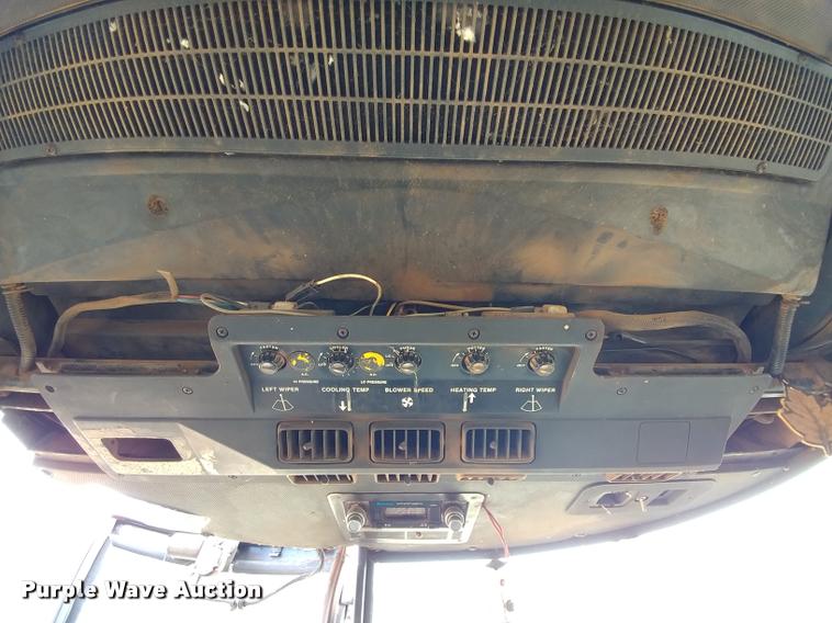 image for item DB0810 1981 John Deere 8640 4WD tractor