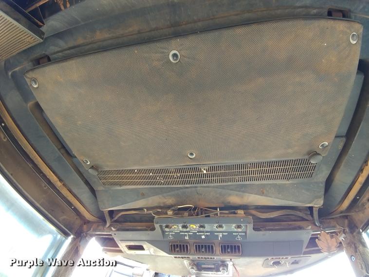 image for item DB0810 1981 John Deere 8640 4WD tractor