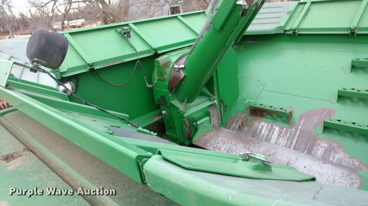 image for item DB0814 2001 John Deere 9750 STS combine