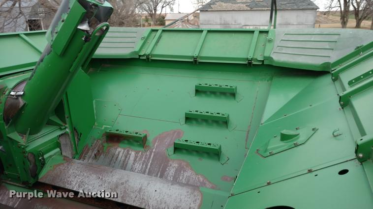 image for item DB0814 2001 John Deere 9750 STS combine