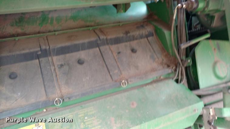 image for item DB0814 2001 John Deere 9750 STS combine