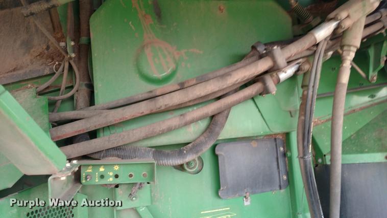 image for item DB0814 2001 John Deere 9750 STS combine