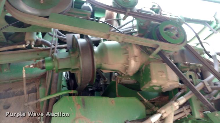 image for item DB0814 2001 John Deere 9750 STS combine