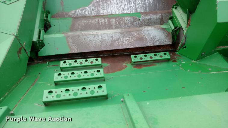 image for item DB0814 2001 John Deere 9750 STS combine