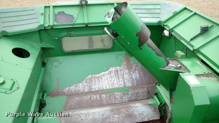 image for item DB0814 2001 John Deere 9750 STS combine