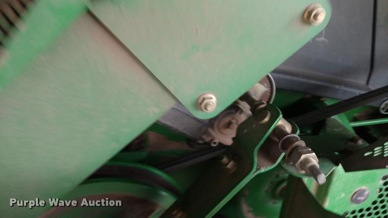 image for item DB0814 2001 John Deere 9750 STS combine