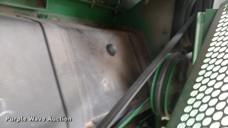 image for item DB0814 2001 John Deere 9750 STS combine