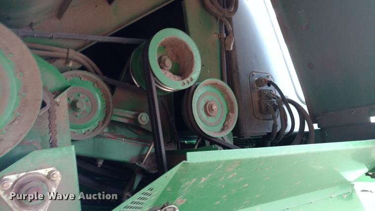 image for item DB0814 2001 John Deere 9750 STS combine