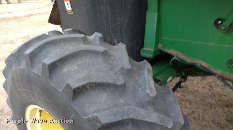 image for item DB0814 2001 John Deere 9750 STS combine