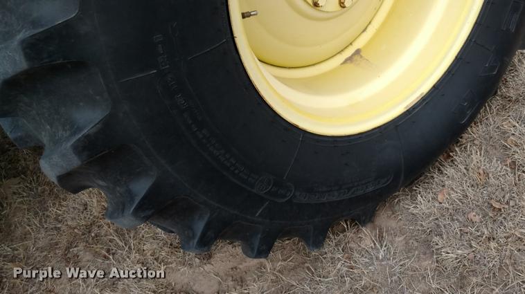 image for item DB0814 2001 John Deere 9750 STS combine