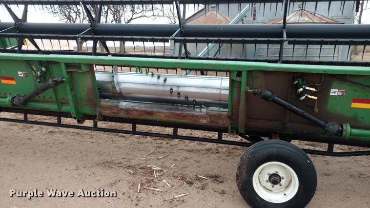 image for item DB0815 2000 John Deere 930F flex head