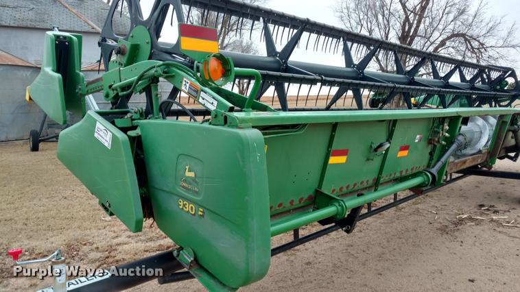 image for item DB0815 2000 John Deere 930F flex head