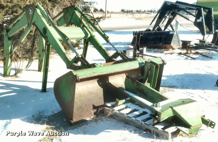 image for item DB0819 John Deere 260 loader