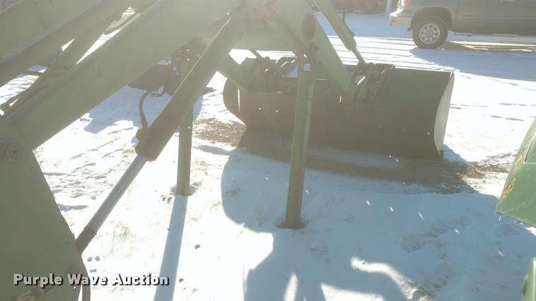 image for item DB0819 John Deere 260 loader